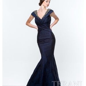 ✨HOST PICK✨Terani Couture Midnight Blue Maxi Dress Size 8